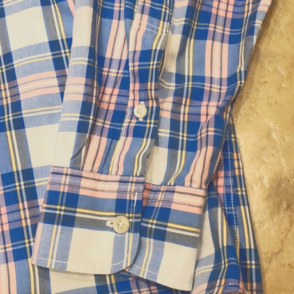 AE Oxford Button-Up Shirt - Picture 5 of 11